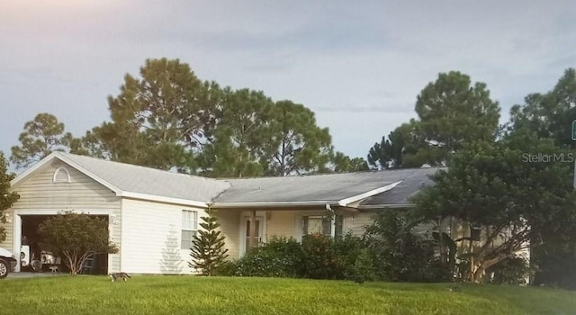 ranch-style home with a front yard