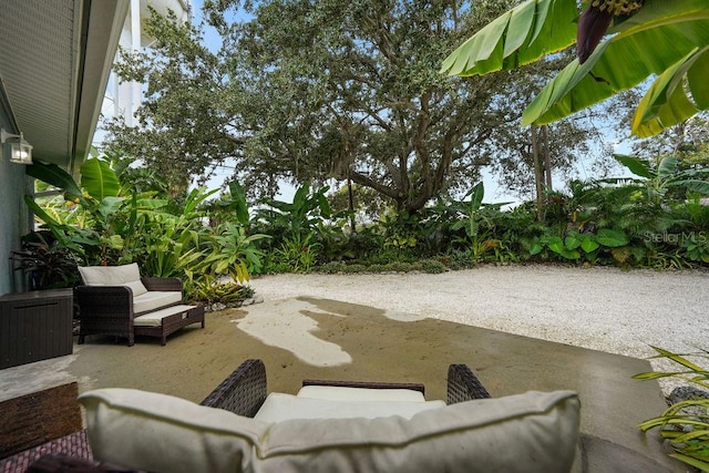 view of patio featuring an outdoor hangout area