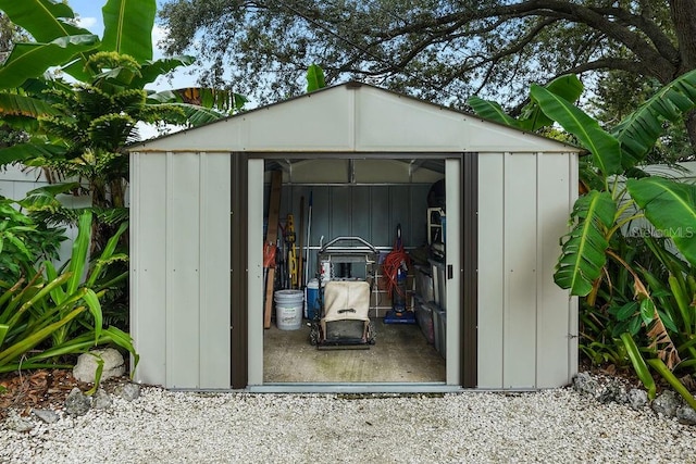 view of outbuilding