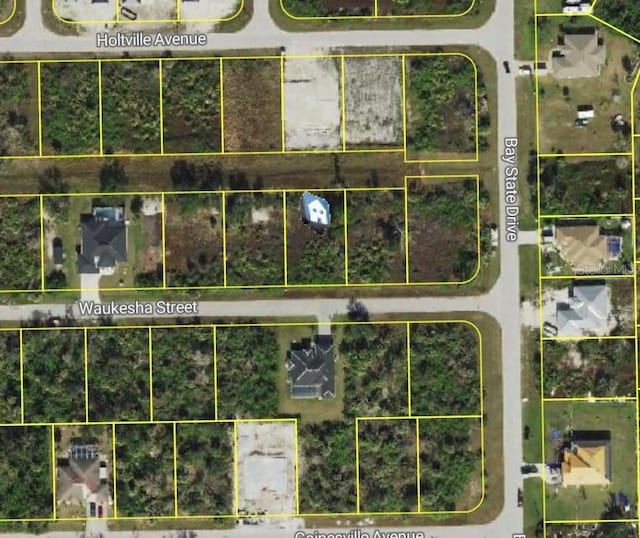 Listing photo 2 for 13336 Waukesha Ave, Port Charlotte FL 33981