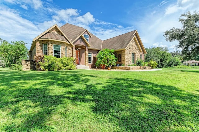 view of front of property with a front yard