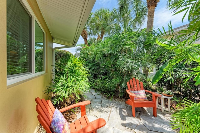 136 Crescent Dr, Anna Maria, FL 34216 - view of patio