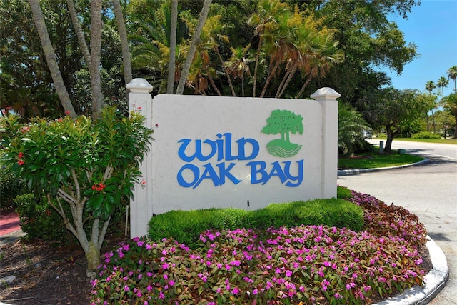 view of community / neighborhood sign