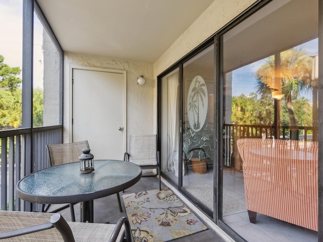 view of sunroom / solarium