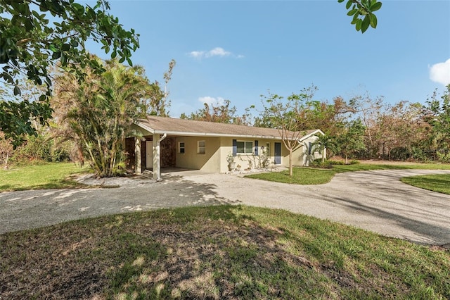 view of front of home with a front yard