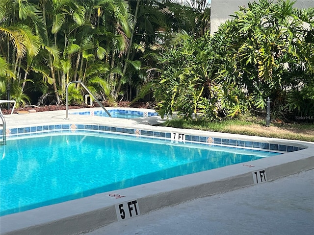 view of swimming pool