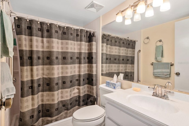 full bath featuring visible vents, toilet, vanity, and a shower with shower curtain