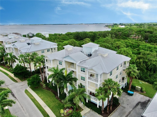 bird's eye view featuring a water view