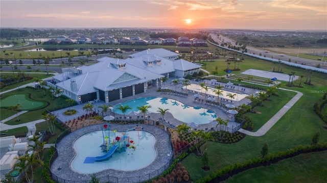 view of aerial view at dusk