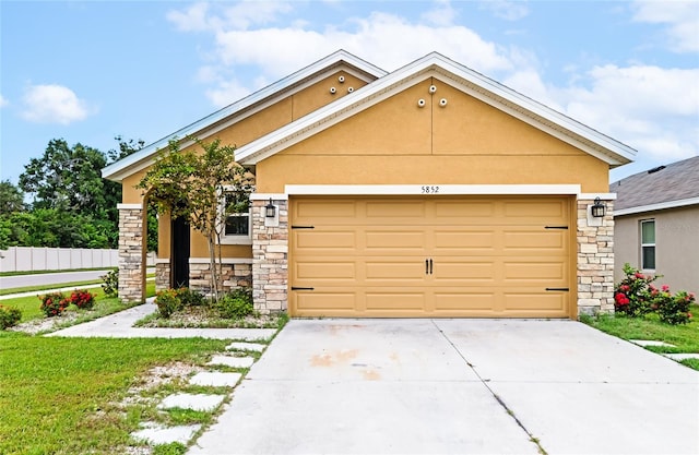 view of front of property with a front yard