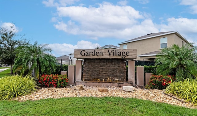 view of community / neighborhood sign