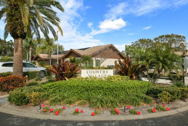 view of community / neighborhood sign