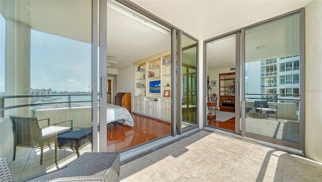 1255 N Gulfstream Ave Unit 1003, Sarasota, FL 34236 - property entrance with a balcony