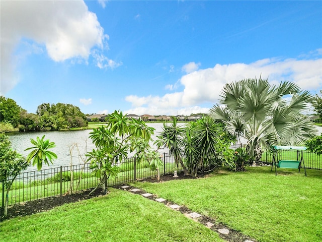 view of yard featuring a water view