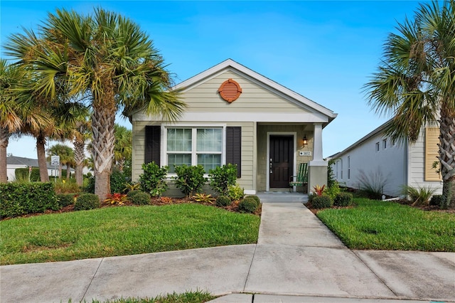 view of front of property with a front yard