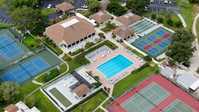 1026 Bird Bay Way Unit 276, Venice, FL 34285 - bird's eye view of a pool area