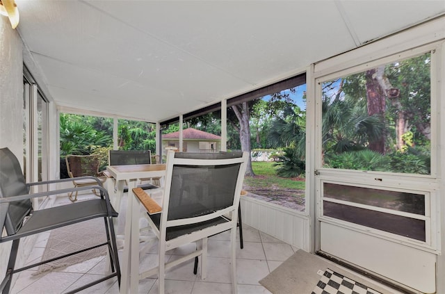 view of sunroom / solarium