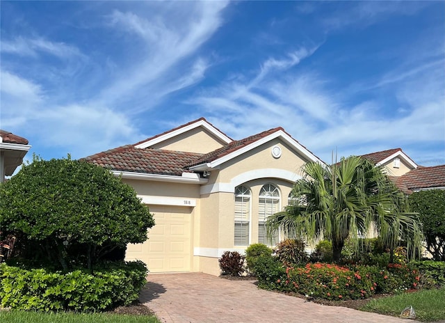 view of front of home featuring a garage