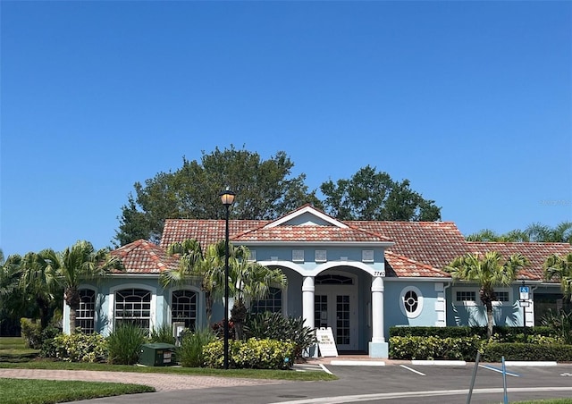 view of mediterranean / spanish-style home