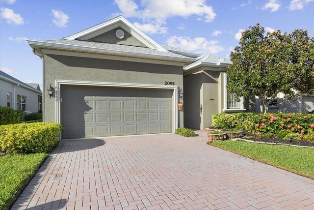 view of front facade featuring a garage