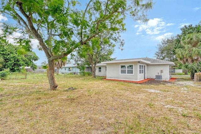 view of yard featuring central AC