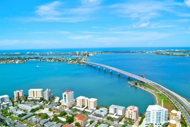 bird's eye view with a water view