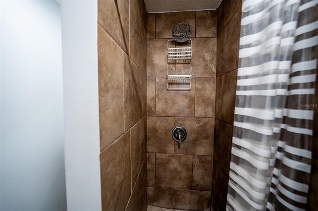 details with curtained shower