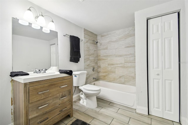 3419 19th St E, Bradenton, FL 34208 - full bathroom with baseboards, toilet, vanity, and bathing tub / shower combination