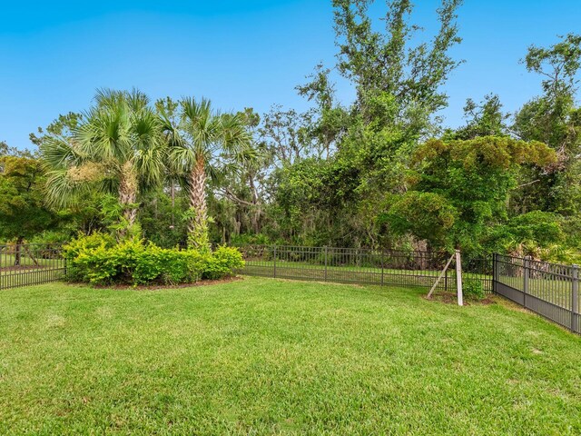 7572 Viola Loop, Lakewood Ranch, FL 34202 - photo 36