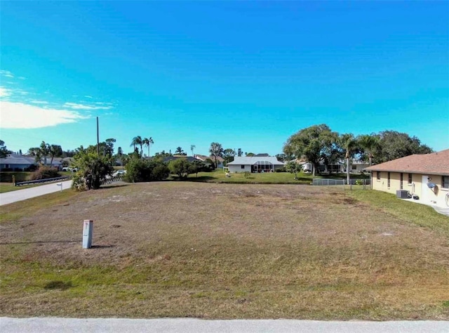 Listing photo 3 for 41 Bunker Pl, Rotonda West FL 33947