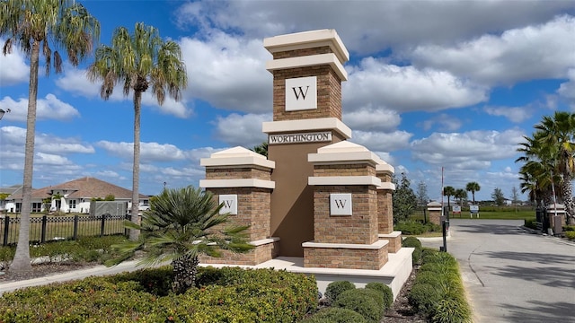 view of community / neighborhood sign