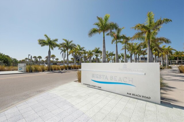 1884 Grove St, Sarasota, FL 34239 - view of community sign