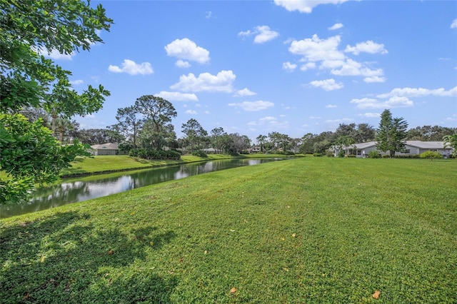 view of yard featuring a water view