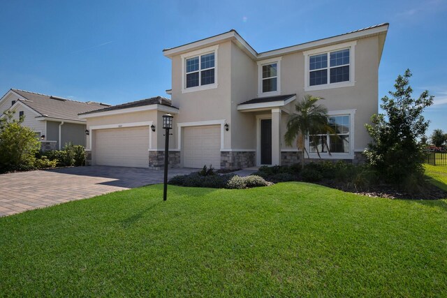 view of front facade with a front yard