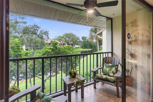 balcony with ceiling fan