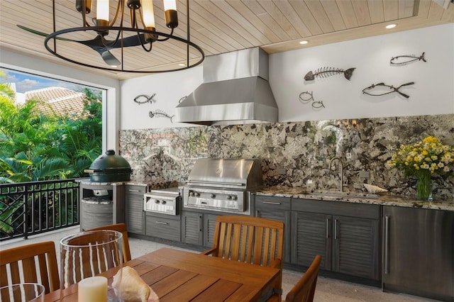 501 Harbor Point Rd, Longboat Key, FL 34228 - view of patio / terrace featuring a sink, outdoor dining space, and ceiling fan