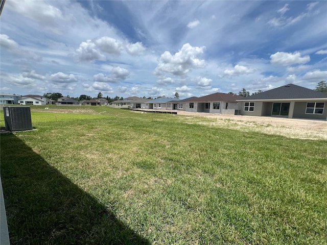 766 Hillshire Pl, Spring Hill, FL 34609 - view of grassy yard featuring a residential view