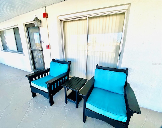 view of patio / terrace with covered porch