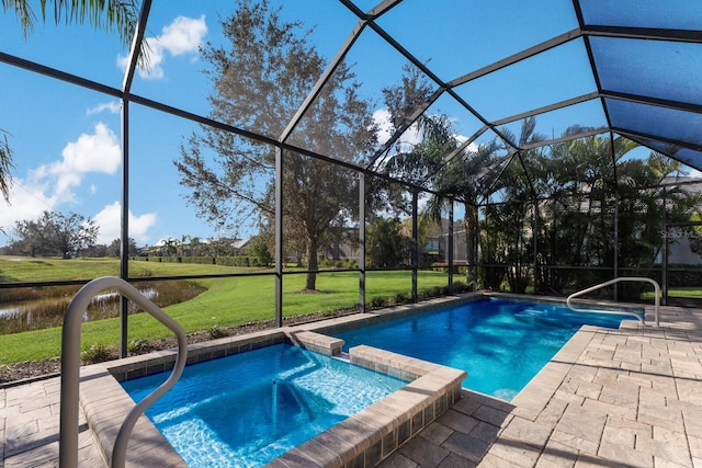 view of pool featuring an in ground hot tub, a patio, glass enclosure, and a lawn