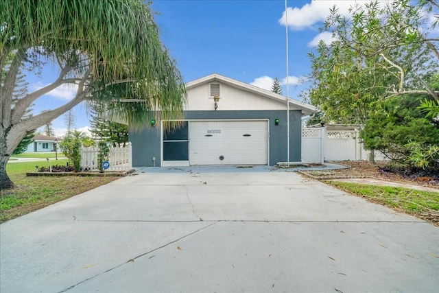 view of front facade with a garage