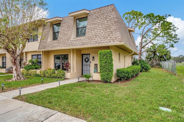 view of front of house featuring a front yard