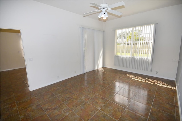 empty room with ceiling fan