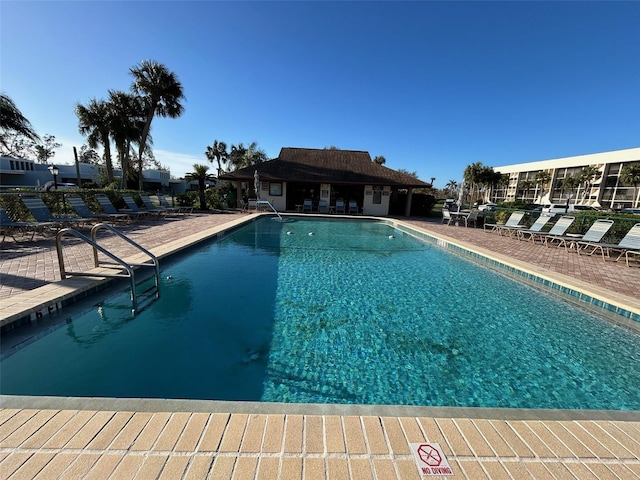 view of swimming pool