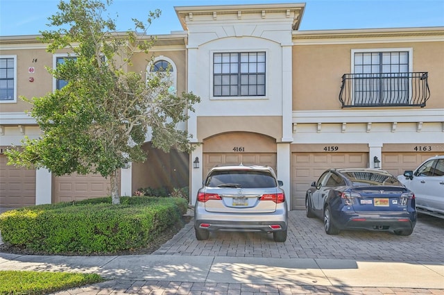 view of front of house featuring a garage