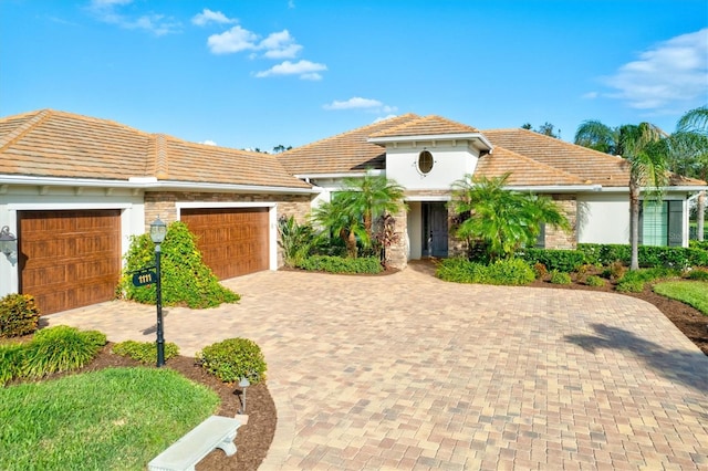 view of front of house featuring a garage