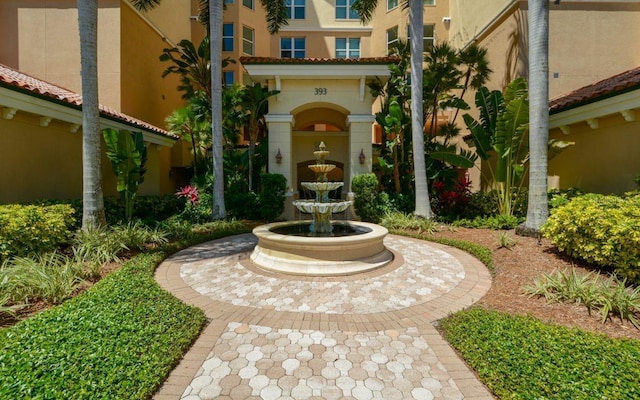 property entrance featuring stucco siding