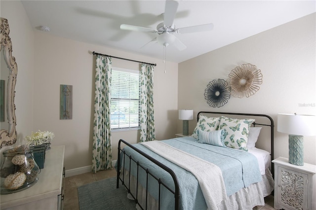 bedroom with ceiling fan