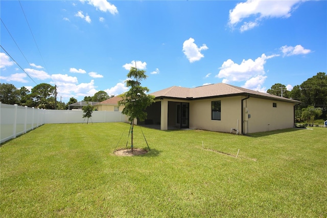 exterior space featuring a yard