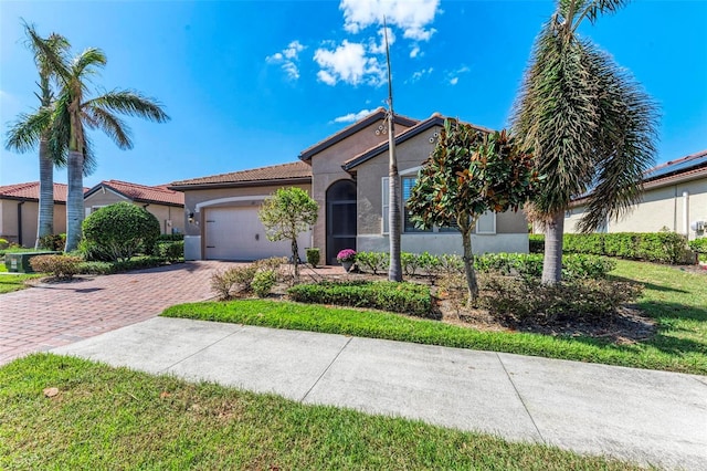 view of front of house with a garage