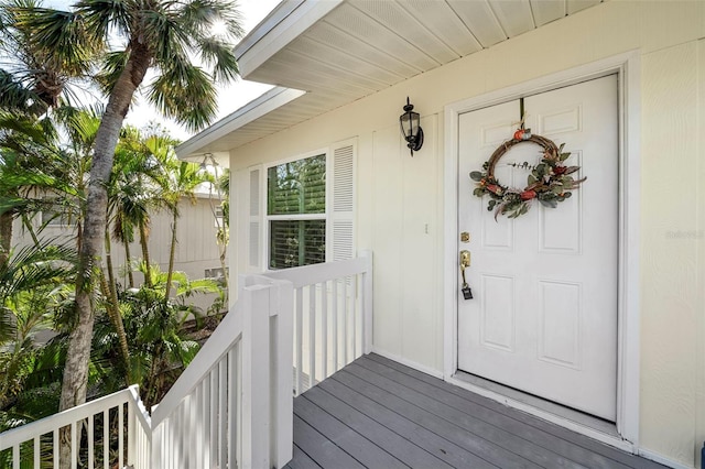 view of property entrance